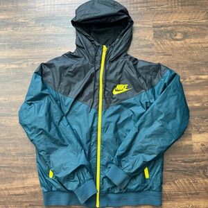 Nike Sportswear Vintage Windbreaker in blue, yellow, navy